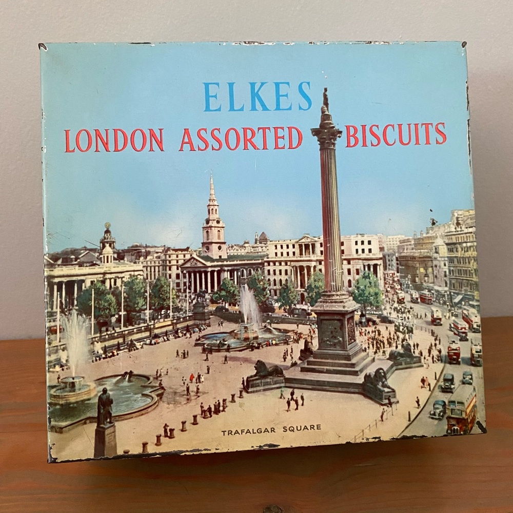 Elkes London Assorted Biscuits ‘Trafalgar Square’ tin